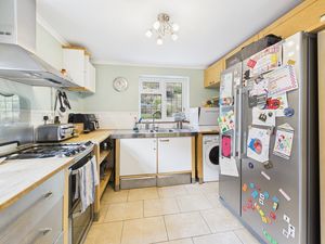 KITCHEN- click for photo gallery